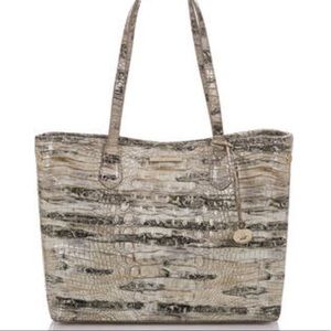 Brahmin | Medium Julian Sandalwood Melbourne Genuine Leather